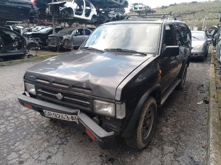 Vehiculo en el desguace: NISSAN TERRANO I (WD21) 2.7 TD 4WD