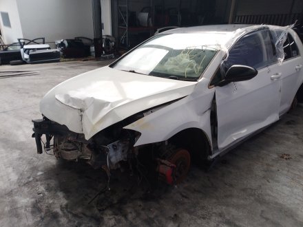 Vehiculo en el desguace: VOLKSWAGEN GOLF VII (5G1, BQ1, BE1, BE2) 2.0 GTI