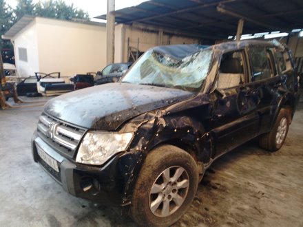 Vehiculo en el desguace: MITSUBISHI MONTERO IV (V8_W, V9_W) 3.2 DI-D 4WD (V98W, V88W)