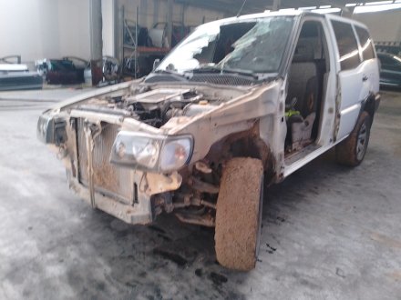 Vehiculo en el desguace: NISSAN TERRANO II (R20) 2.7 TDi 4WD