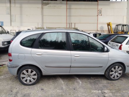 Vehiculo en el desguace: RENAULT SCÉNIC I Monospace (JA0/1_, FA0_) 1.9 dCi (JA05, JA1F)