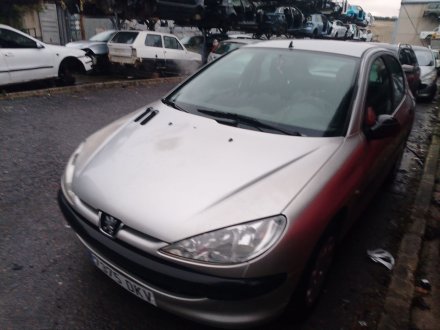 Vehiculo en el desguace: PEUGEOT 206 Hatchback (2A/C) 1.4 i