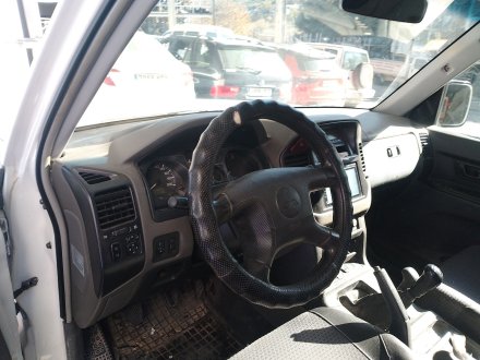 Vehiculo en el desguace: MITSUBISHI MONTERO III (V7_W, V6_W) 2.5 TDi (V64W, V74W)