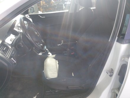 Vehiculo en el desguace: SKODA RAPID (NH3, NK3, NK6) 1.6 TDI