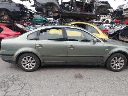 Vehiculo en el desguace: VOLKSWAGEN PASSAT B5.5 (3B3) 1.9 TDI