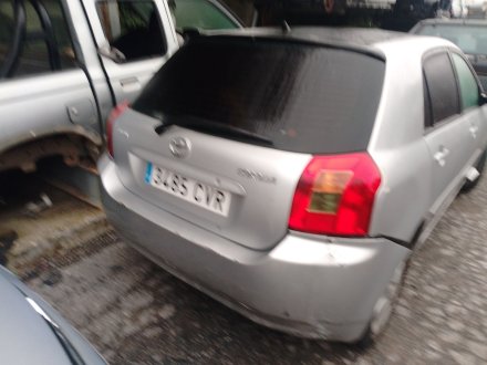 Vehiculo en el desguace: TOYOTA COROLLA (_E12_) 2.0 D-4D (CDE120R_, CDE120L_)