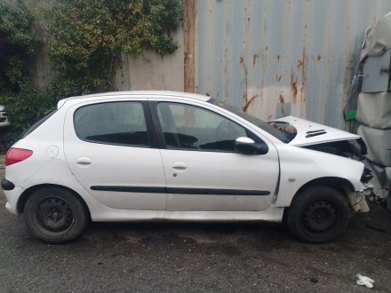Vehiculo en el desguace: PEUGEOT 206 Hatchback (2A/C) 1.4 HDi eco 70