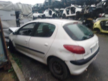 Vehiculo en el desguace: PEUGEOT 206 Hatchback (2A/C) 1.4 HDi eco 70
