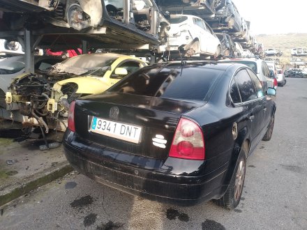 Vehiculo en el desguace: VOLKSWAGEN PASSAT B5.5 (3B3) 4.0 W8 4motion