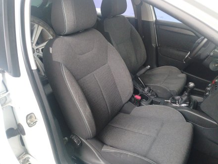 Vehiculo en el desguace: CITROËN C4 II (NC_) 1.6 BlueHDi 100