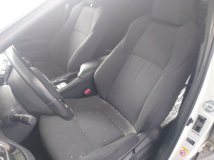 Vehiculo en el desguace: TOYOTA C-HR (_X1_) 1.8 Hybrid (ZYX10_, ZYX11_)