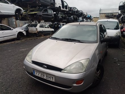 Vehiculo en el desguace: FORD FOCUS I (DAW, DBW) 1.8 Turbo DI / TDDi