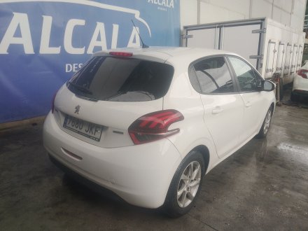 Vehiculo en el desguace: PEUGEOT 208 I (CA_, CC_) 1.2 THP 110