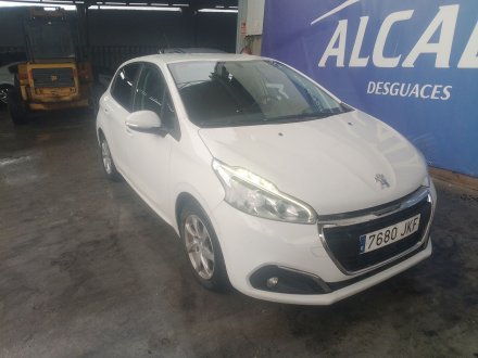 Vehiculo en el desguace: PEUGEOT 208 I (CA_, CC_) 1.2 THP 110