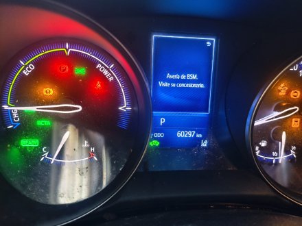 Vehiculo en el desguace: TOYOTA C-HR (_X1_) 1.8 Hybrid (ZYX10_, ZYX11_)