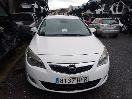 Vehiculo en el desguace: OPEL ASTRA J Sports Tourer (P10) 1.7 CDTI (35)