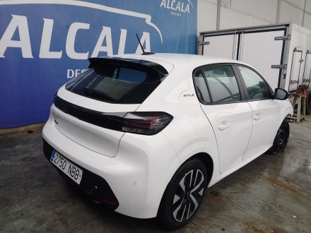 Vehiculo en el desguace: PEUGEOT 208 II (UB_, UP_, UW_, UJ_) 1.2 PureTech 100