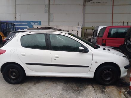 Vehiculo en el desguace: PEUGEOT 206 Hatchback (2A/C) 1.4 HDi eco 70