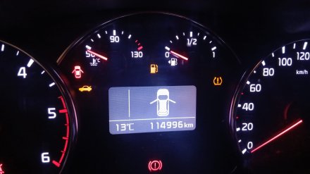 Vehiculo en el desguace: KIA CARENS IV 1.7 CRDi