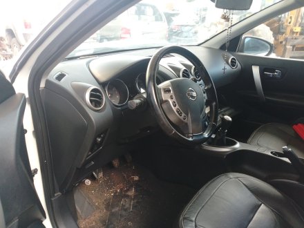 Vehiculo en el desguace: NISSAN QASHQAI I (J10, NJ10) 2.0