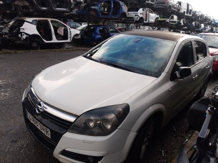 Vehiculo en el desguace: OPEL ASTRA H (A04) 1.9 CDTI (L48)
