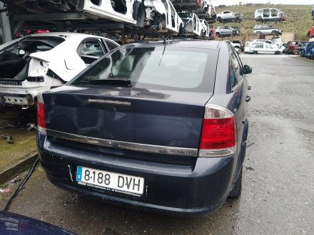 Vehiculo en el desguace: OPEL VECTRA C GTS (Z02) 1.9 CDTI (F68)