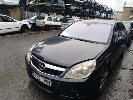 Vehiculo en el desguace: OPEL VECTRA C GTS (Z02) 1.9 CDTI (F68)