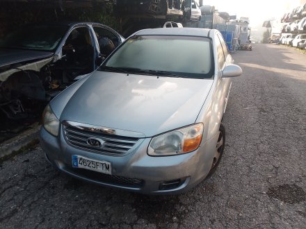 Vehiculo en el desguace: KIA CERATO I Sedán (LD) 1.6 CRDi