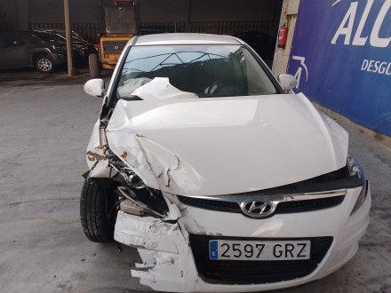 Vehiculo en el desguace: HYUNDAI i30 (FD) 1.6 CRDi
