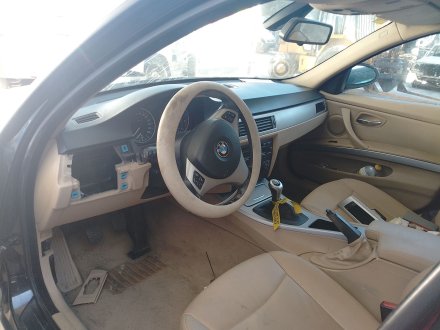 Vehiculo en el desguace: BMW 3 (E90) 320 d