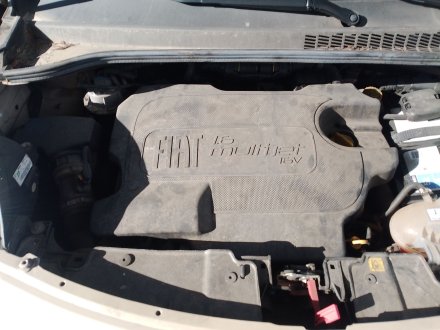 Vehiculo en el desguace: FIAT 500L (351_, 352_) 1.6 D Multijet (199LYD1B)