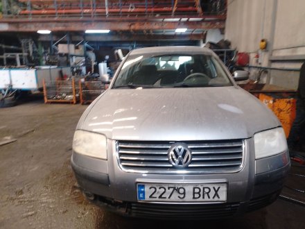 Vehiculo en el desguace: VOLKSWAGEN PASSAT B5.5 (3B3) 1.9 TDI