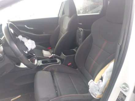 Vehiculo en el desguace: HYUNDAI i30 (PDE, PD, PDEN) 1.6 CRDi