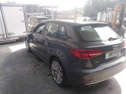 Vehiculo en el desguace: AUDI A3 Sportback (8VA, 8VF) 2.0 TDI