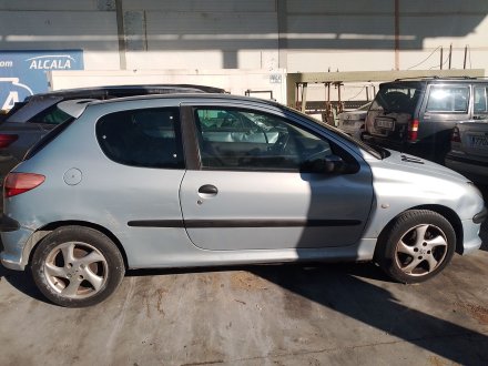 Vehiculo en el desguace: PEUGEOT 206 Hatchback (2A/C) 2.0 HDI 90