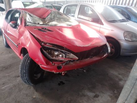 Vehiculo en el desguace: PEUGEOT 206 Hatchback (2A/C) 1.4 i