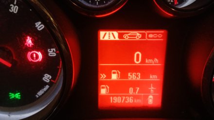 Vehiculo en el desguace: OPEL ASTRA J Sedán 1.7 CDTI (69)