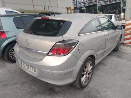 Vehiculo en el desguace: OPEL ASTRA H GTC (A04) 1.9 CDTi 16V (L08)