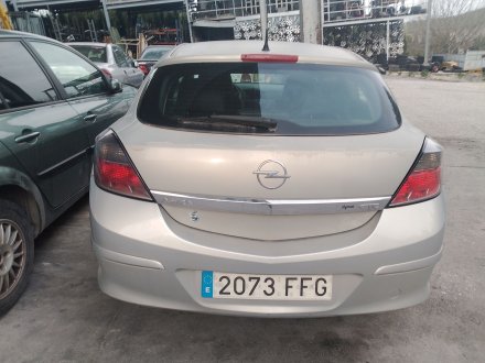 Vehiculo en el desguace: OPEL ASTRA H GTC (A04) 1.9 CDTi 16V (L08)
