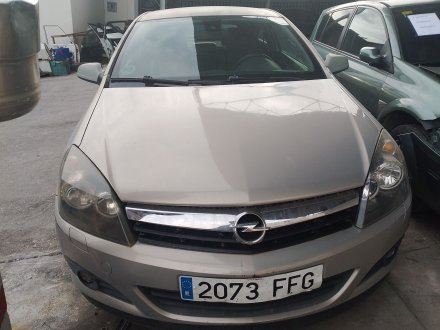 Vehiculo en el desguace: OPEL ASTRA H GTC (A04) 1.9 CDTi 16V (L08)