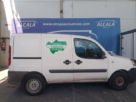 Vehiculo en el desguace: FIAT DOBLO Furgoneta/monovolumen (223_) 1.3 D Multijet
