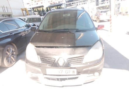 Vehiculo en el desguace: RENAULT SCÉNIC II (JM0/1_) 1.6 16V (JM1R)