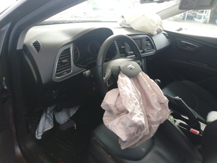 Vehiculo en el desguace: SEAT LEON ST (5F8) 1.2 TSI