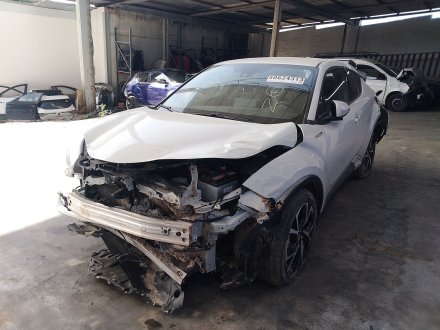 Vehiculo en el desguace: TOYOTA C-HR (_X1_) 1.8 Hybrid (ZYX10_, ZYX11_)