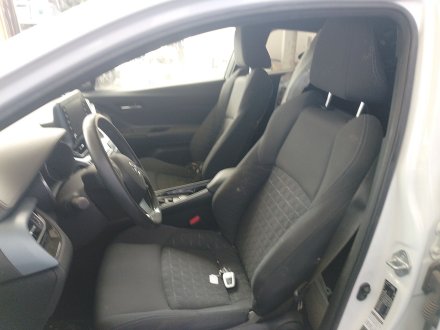 Vehiculo en el desguace: TOYOTA C-HR (_X1_) 1.8 Hybrid (ZYX10_, ZYX11_)