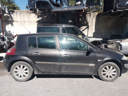 Vehiculo en el desguace: RENAULT MEGANE II (BM0/1_, CM0/1_) 1.5 dCi (BM1E, CM1E)