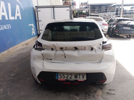 Vehiculo en el desguace: PEUGEOT 208 *
