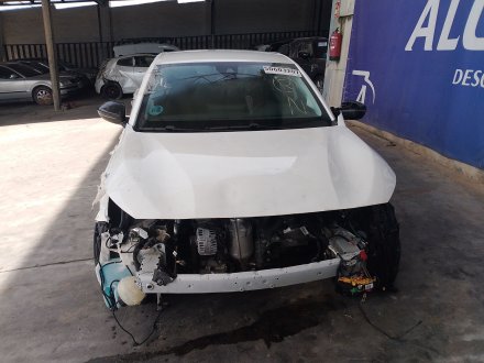 Vehiculo en el desguace: PEUGEOT 208 *