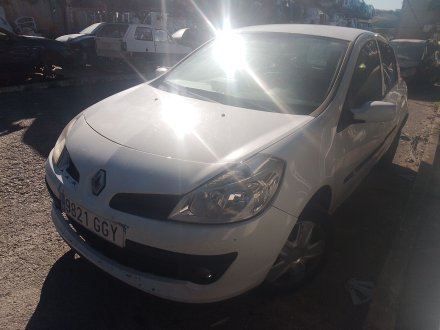 Vehiculo en el desguace: RENAULT CLIO III (BR0/1, CR0/1) 1.5 dCi (C/BR0G, C/BR1G)