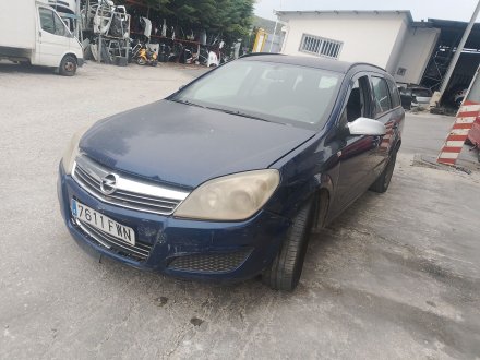 Vehiculo en el desguace: OPEL ASTRA H Station Wagon (A04) 1.7 CDTI (L35)